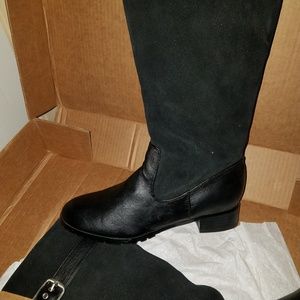 Women's leather boots